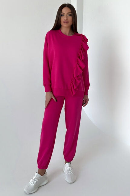 Костюм с джоггерами и свитшотом с воланом