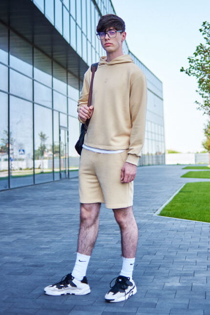 Костюм мужской с худи и шортами