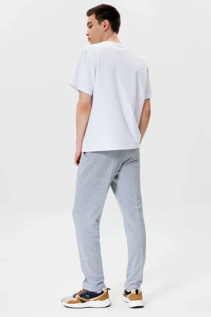 Классическая мужская футболка