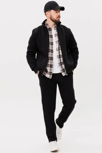 Спортивный костюм с джемпером на молнии и брюками со стрелками