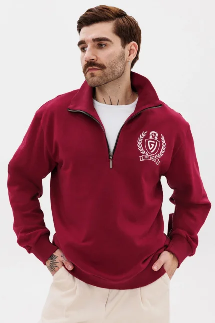 Джемпер с дизайнерской вышивкой