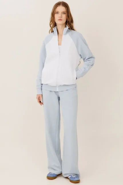 Костюм спортивный на молнии с двухцветной олимпийкой