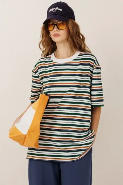Дизайнерская футболка в полоску